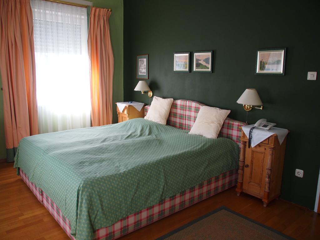 Hotel Gasthof Gerlinde Gibiser Heiligenkreuz im Lafnitztal Zimmer foto